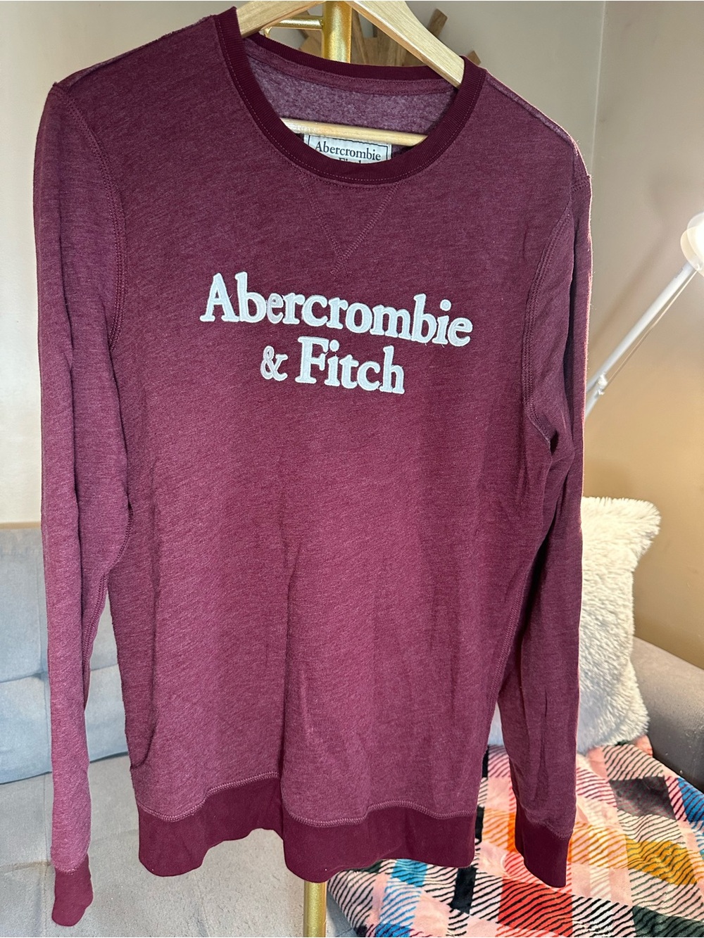 Abercrombie & Fitch Burgundy Embroidered Logo Crewneck Vintage Style